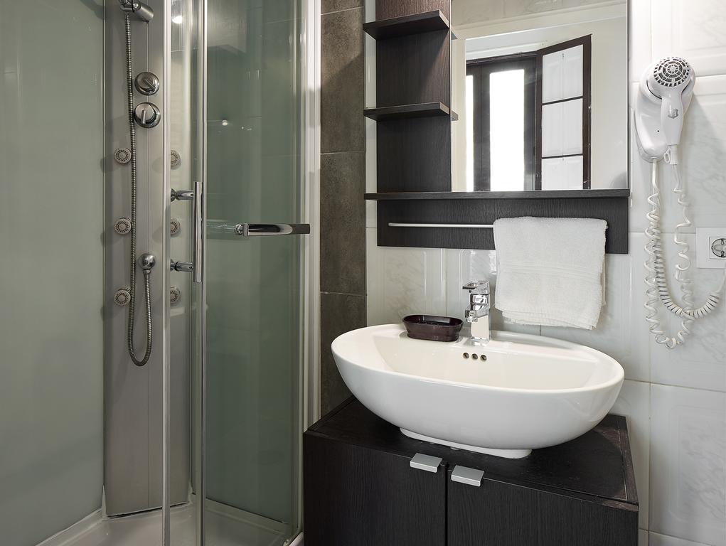 Hotel BruStar Gotic-Centric Barcelona Exterior foto